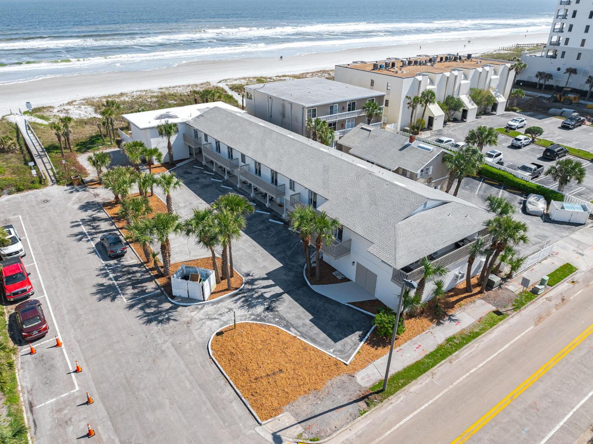 A Wave From It All Oceanview 2Nd Level Patio Jacksonville Beach Exterior photo